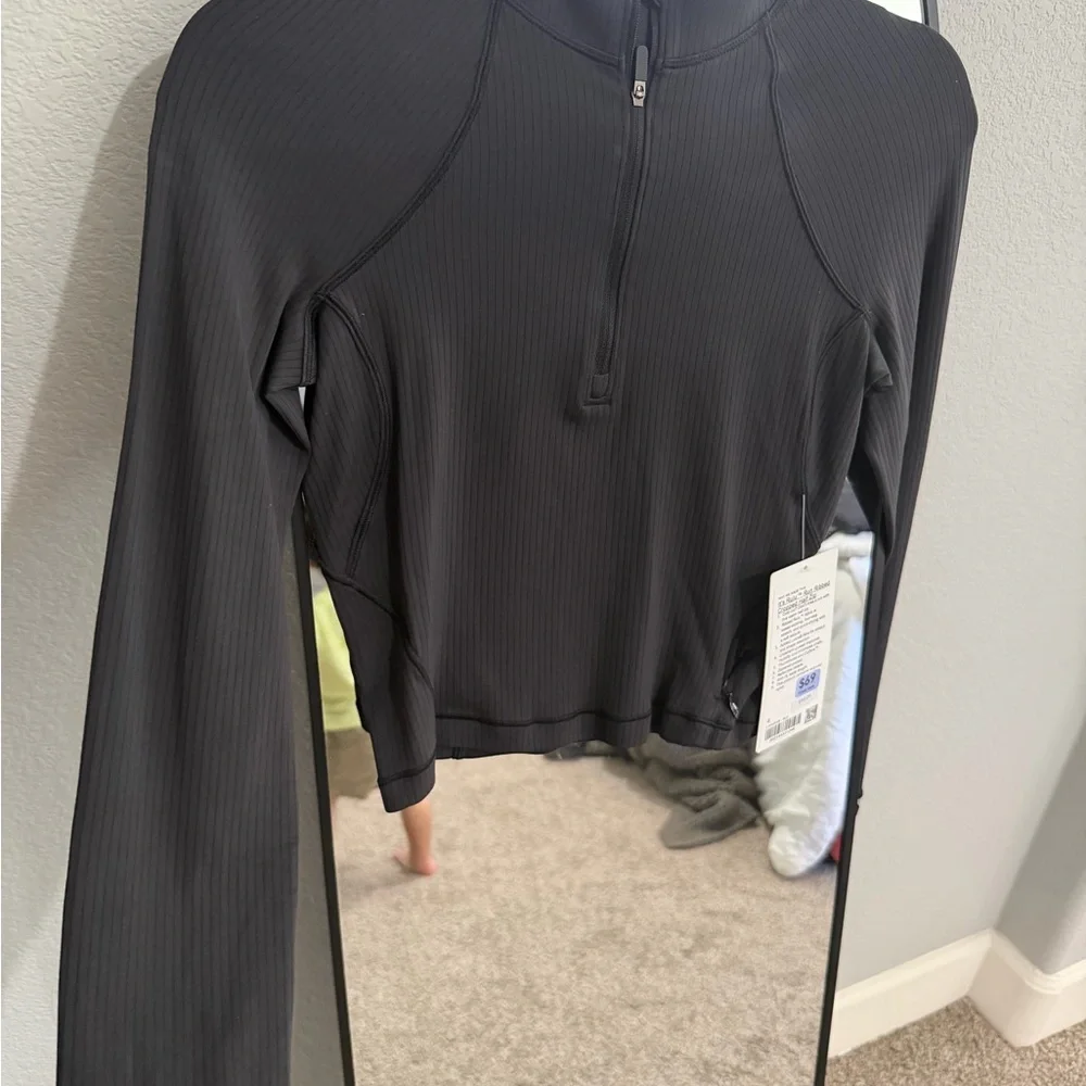 Lululemon It's Rulu ™ Run Ribbed
Cropped Half Zip - Picture 1 of 4